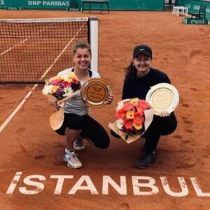 Maja Chwalińska & Jesika Maleckova (fot. Notícias Esportivas / twitter)