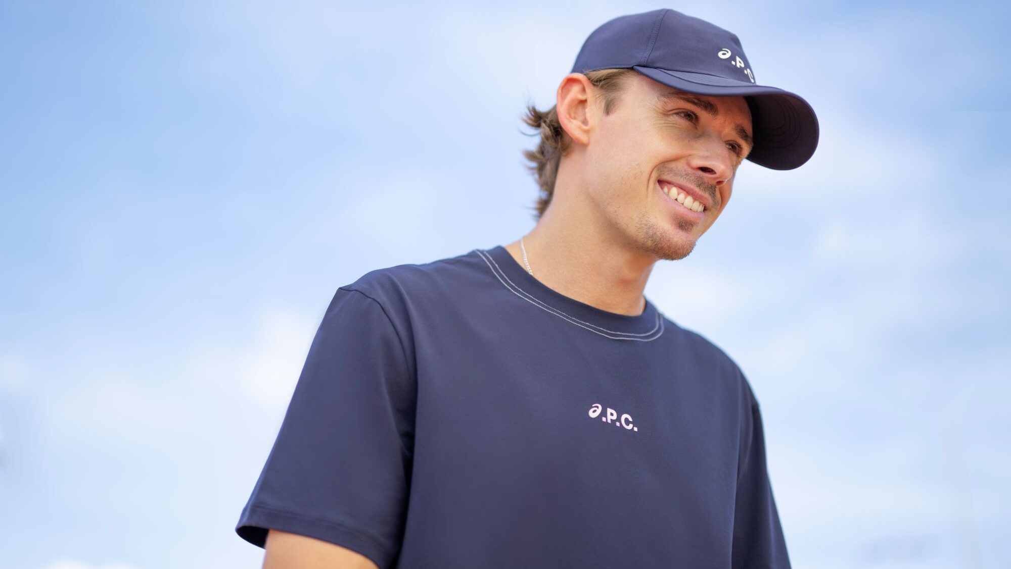 Połączenie na i poza kortem! ASICS i A.P.C. z kolekcją tenisową!